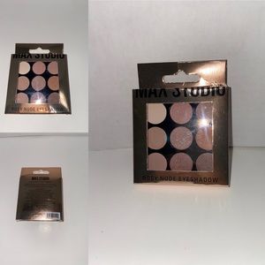 NWT Max Studio Eyeshadow Palette New